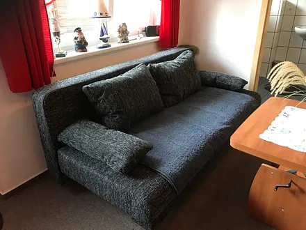 Wohnbereich Schlafsofa neu 2 M mal 1,4 Meter ausgezogen