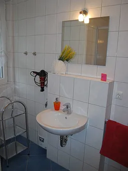 Bad mit Fenster,Dusche und WC