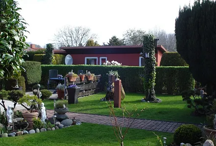 Bungalow LEE mit Garten