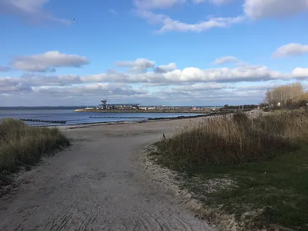 Glowe Strand - mit Blick zum Yachthafen
