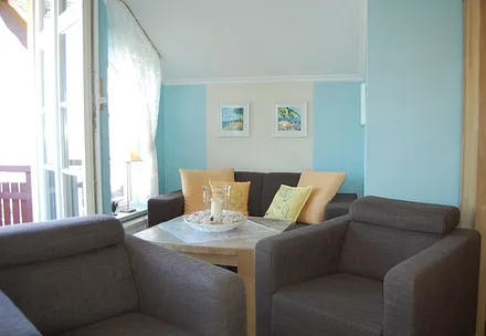 komfortable  ausgestattete Küche