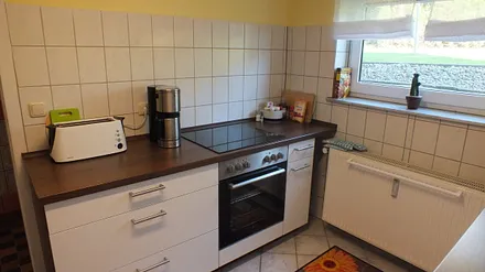 diverse Küchengeräte vorhanden