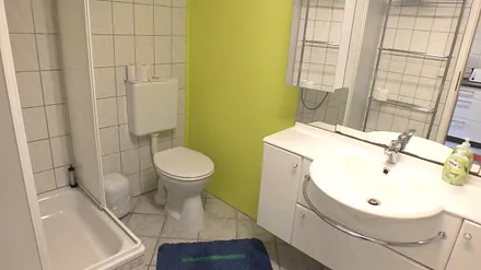 WC/Bad mit Dusche und Wanne