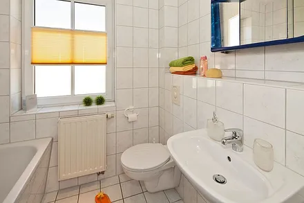 großzügiges Badezimmer