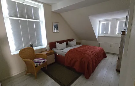Schlafzimmer 1