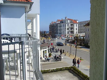 Blick aus dem Wohnzimmerfenster zum Meer