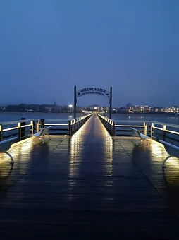 morgens auf der Seebrücke