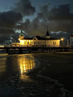 die Seebrücke abend`s