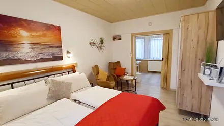 im Wohn / Schlafzimmer