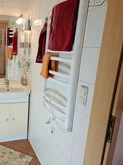 Bad- Waschplatz u. Handtuchtrockner