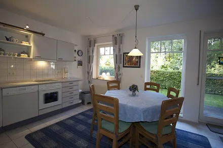 Küchenzeile und Essecke