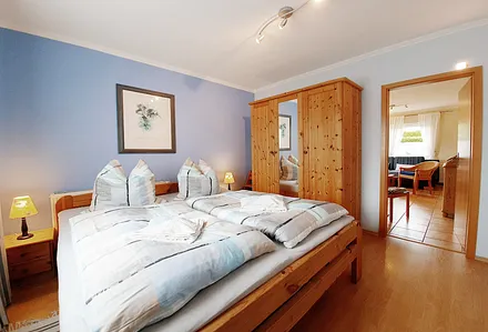 Schlafzimmer, Bettgröße 1,80 m