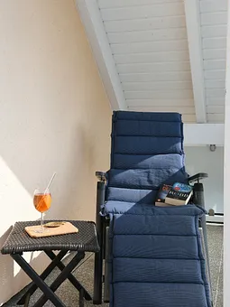 Die Leseecke auf dem Balkon (Bücher sind auch vorhanden)