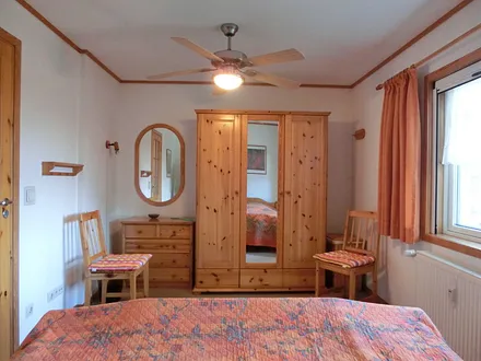 Schlafzimmer mit Doppelbett Ferienhaus Tabea