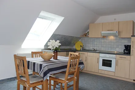 Essplatz mit Küchenzeile