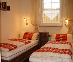 Kinderzimmer mit Einzelbetten