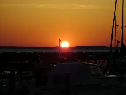 Sonnenuntergang im Hafen Glowe