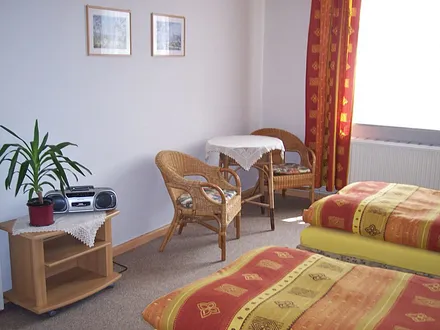 Sitzgelegenheit im zweiten Schlafzimmer