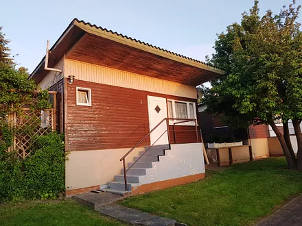 Bungalow Nr.4 mit seitlicher Terrasse