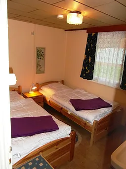 Schlafzimmer mit 2 Einzelbetten
