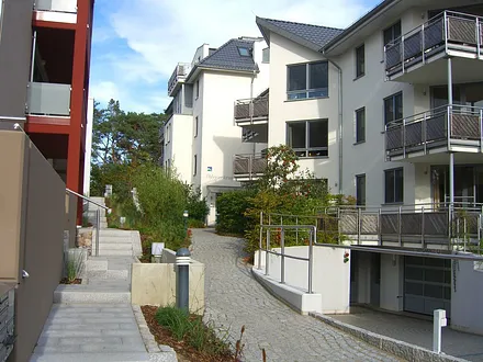 Zugang von der Maxim Gorki Str.