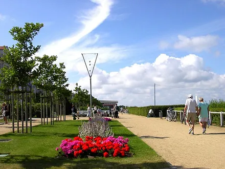 Blick auf die Bansiner Strandpromenade