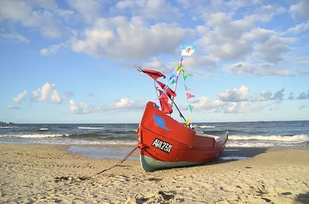 Fischerboot am Strand von Ahlbeck