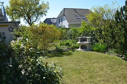 Teilansicht Garten/Grill