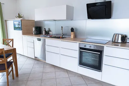 Gemütlicher Wohnbereich mit LCD TV