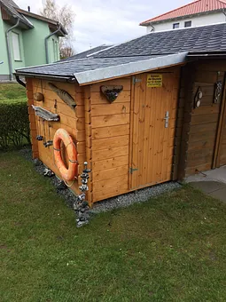 Kinderschuppen mit Fahrzeugen 