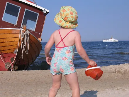 Groß und klein haben Spaß am Strand