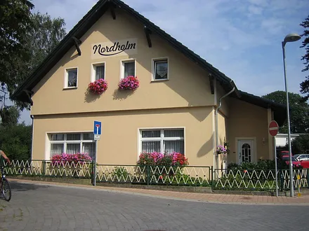 Aussenansicht ( Eingang FeWo über den Hof )