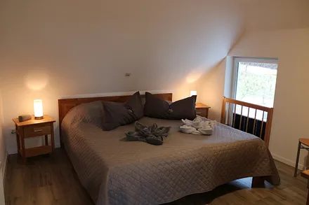 Schlafzimmer 1