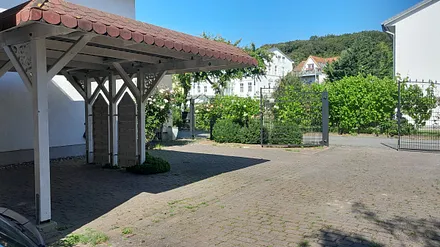 Parkfläche für unsere Gäste