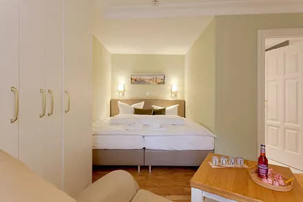 2. Schlafzimmer mit Doppelbett