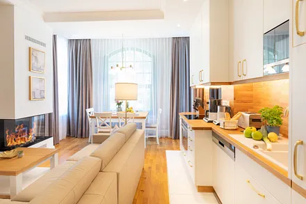 Wohn-, Ess- und Kochbereich