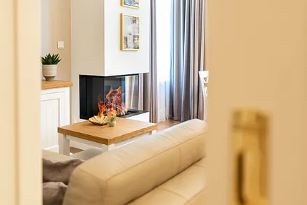 Wohnbereich mit Kamin