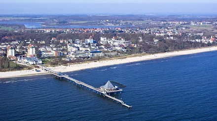 Seebad Heringsdorf mit der Seebrücke