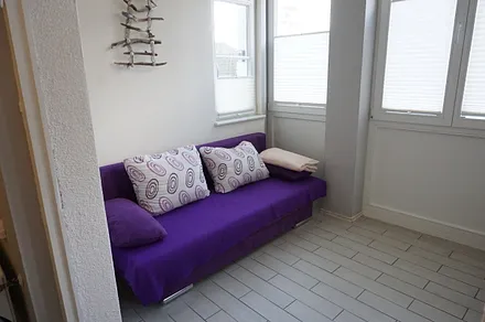 Sofa in der Veranda ausziehbar