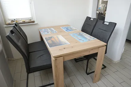 moderne Essecke in der Veranda