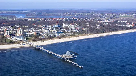 Seebad Heringsdorf mit der Seebrücke