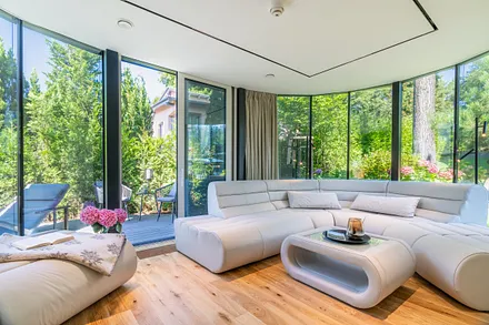 Wohnbereich mit XXL Sofa