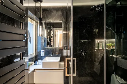 3. Badezimmer im Gartengeschoss mit Dusche