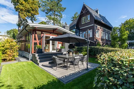 Strandhaus mit Terrasse