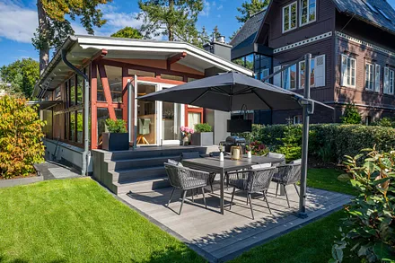 Strandhaus mit Terrasse