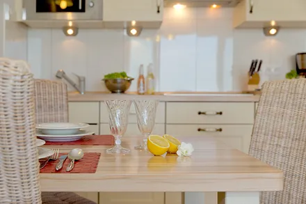 Tipp: Brennstoff für Ihren Bioethanol-Kamin (1 Liter/7,50,-€) können Sie im Rahmen der Buchung zu buchen.