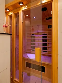 1. Bad mit Infrarotsauna