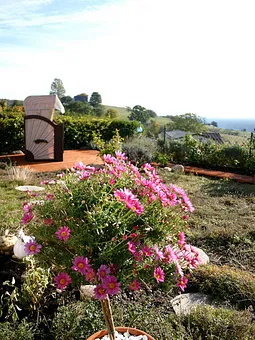 Garten mit eigenem Strandkorb