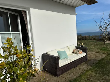 Westseite der EG-Wohnung