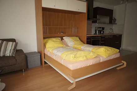 Schrankbett ausgeklappt